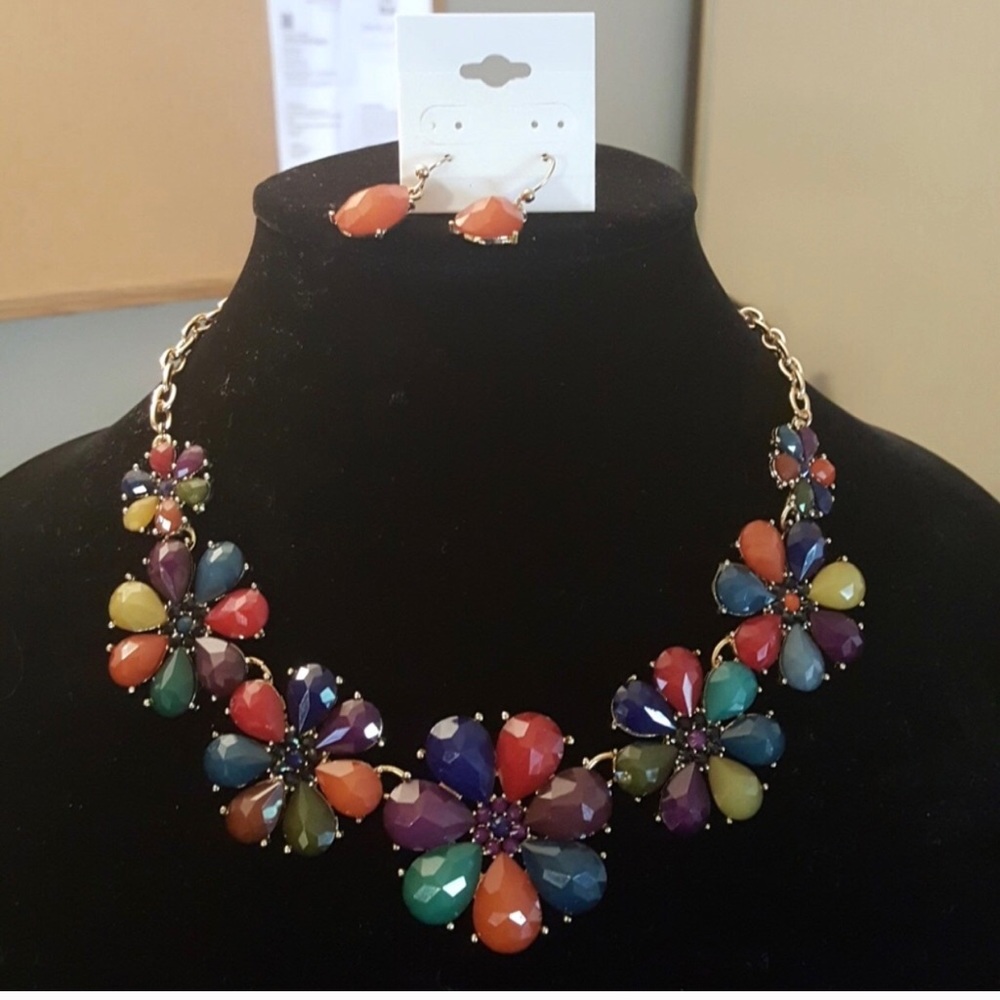 Multicolor Necklace Set - Picture 1 of 1